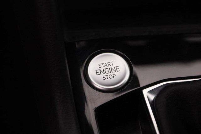 Volkswagen Taos Vehicle Image 15