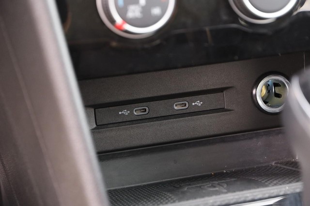 Volkswagen Taos Vehicle Image 19
