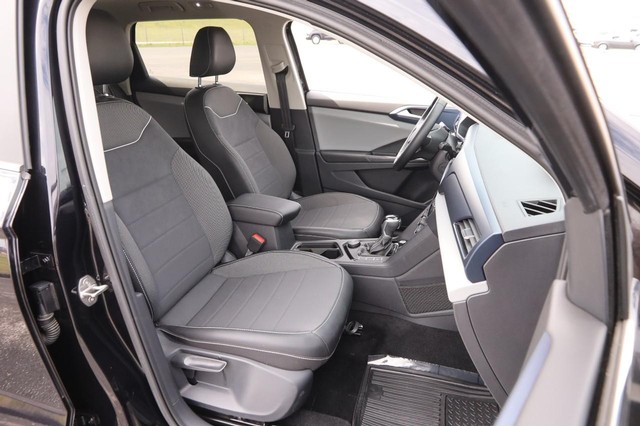 Volkswagen Taos Vehicle Image 26