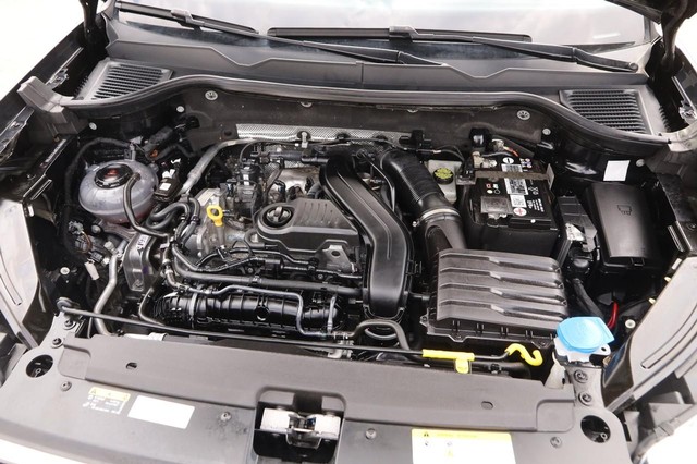 Volkswagen Taos Vehicle Image 27