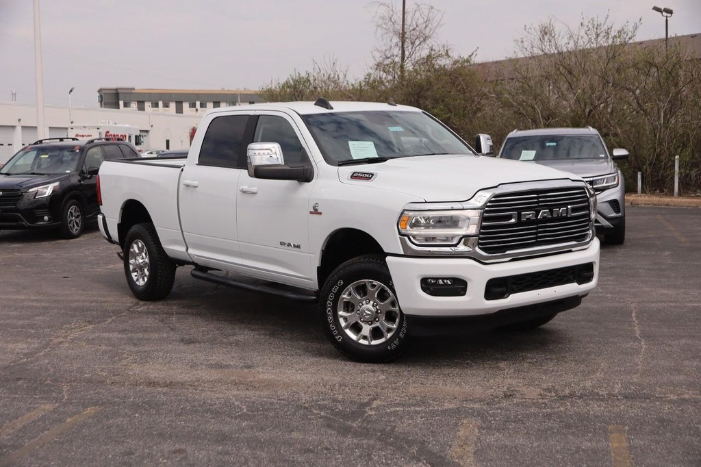 Ram 2500 Vehicle Full-screen Gallery Image 2