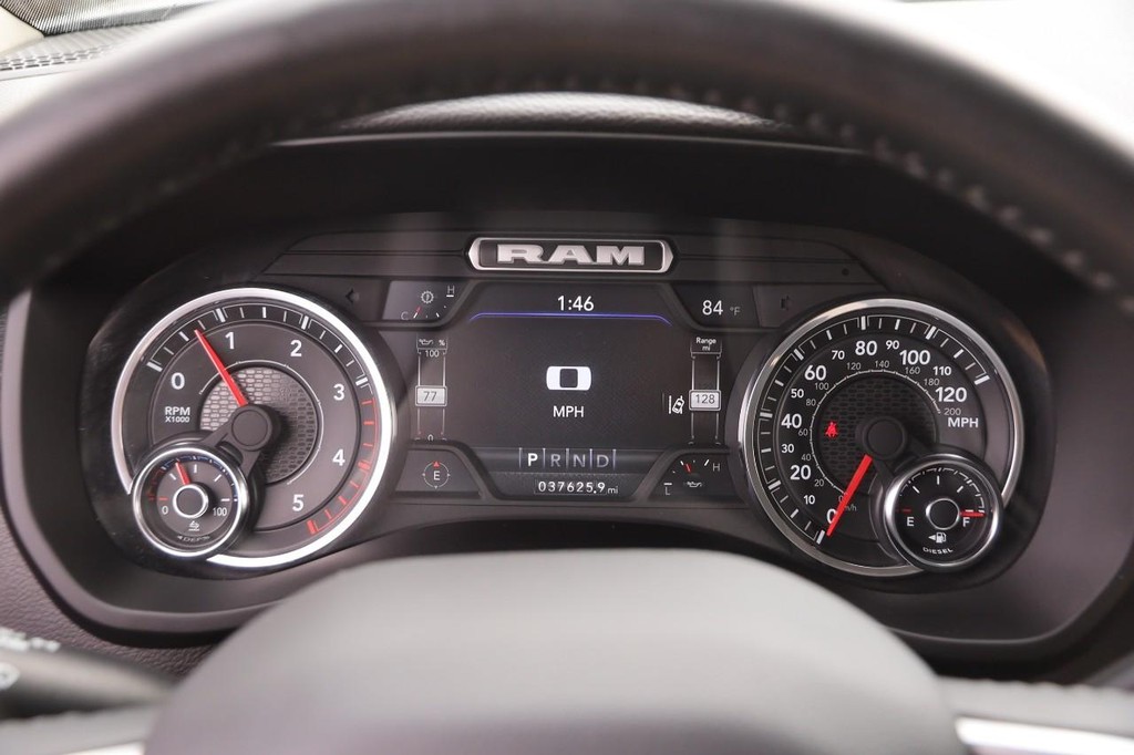 Ram 2500 Vehicle Full-screen Gallery Image 13