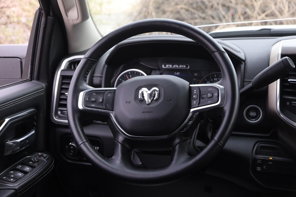 Ram 2500 Vehicle Full-screen Gallery Image 22