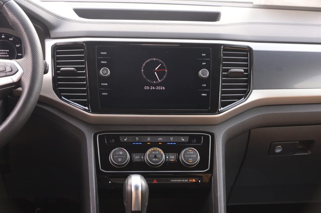 Volkswagen Atlas Cross Sport Vehicle Full-screen Gallery Image 28