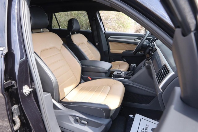 Volkswagen Atlas Cross Sport Vehicle Image 30