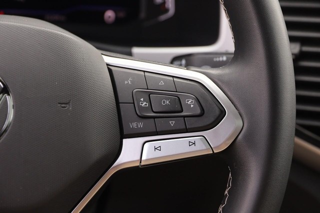 Volkswagen Atlas Cross Sport Vehicle Image 14