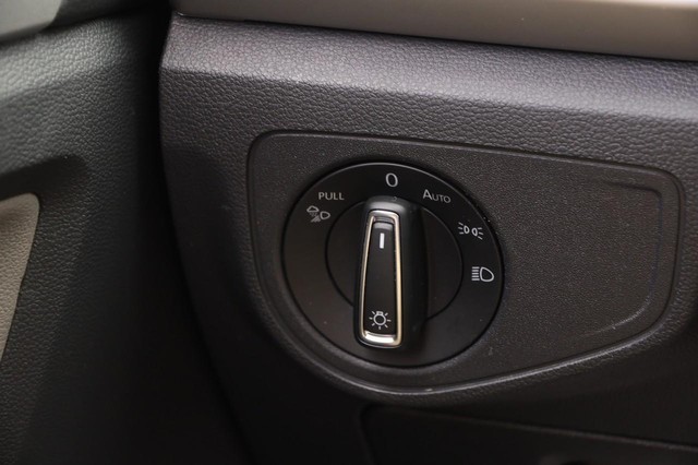 Volkswagen Atlas Cross Sport Vehicle Image 22