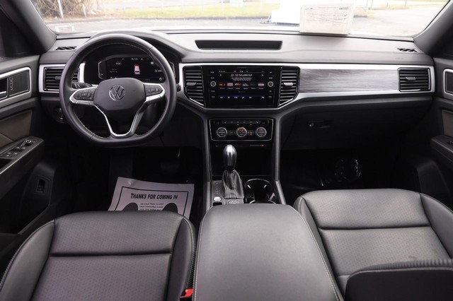 Volkswagen Atlas Cross Sport Vehicle Image 23