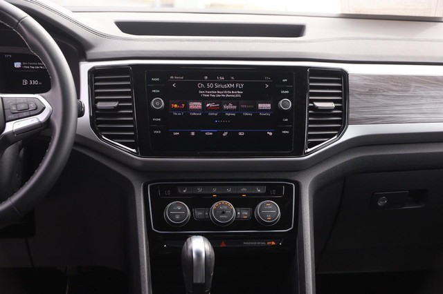 Volkswagen Atlas Cross Sport Vehicle Image 26