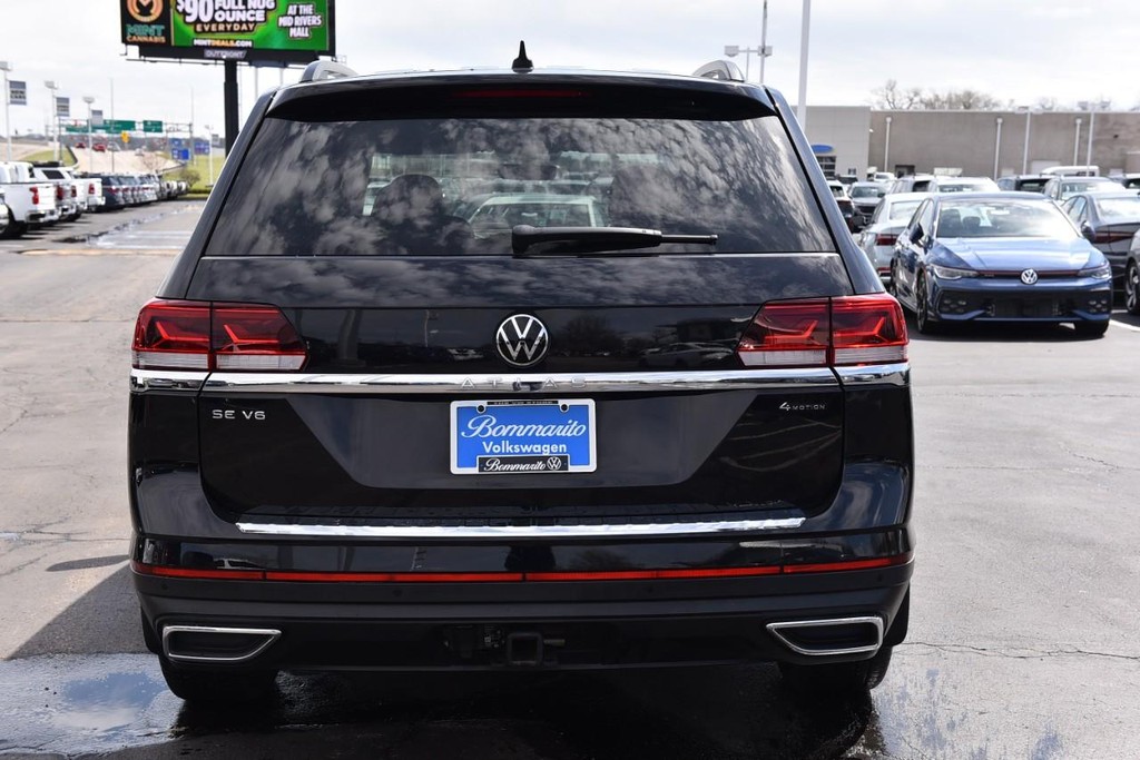 Volkswagen Atlas Vehicle Full-screen Gallery Image 6