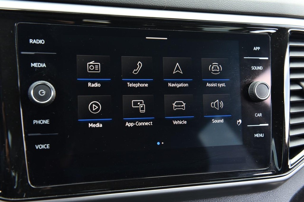 Volkswagen Atlas Vehicle Full-screen Gallery Image 14