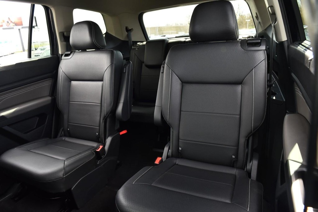 Volkswagen Atlas Vehicle Full-screen Gallery Image 21