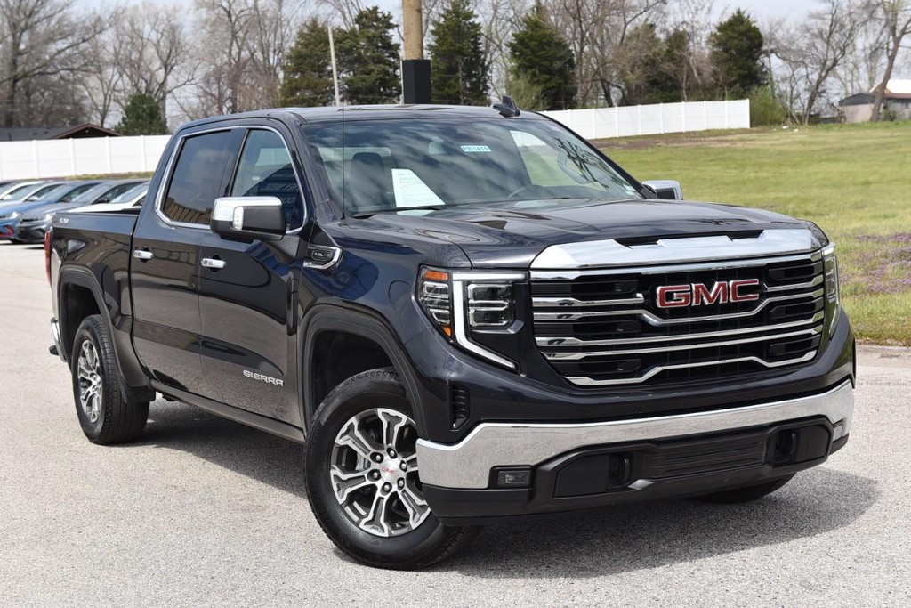 GMC Sierra 1500 Vehicle Full-screen Gallery Image 2
