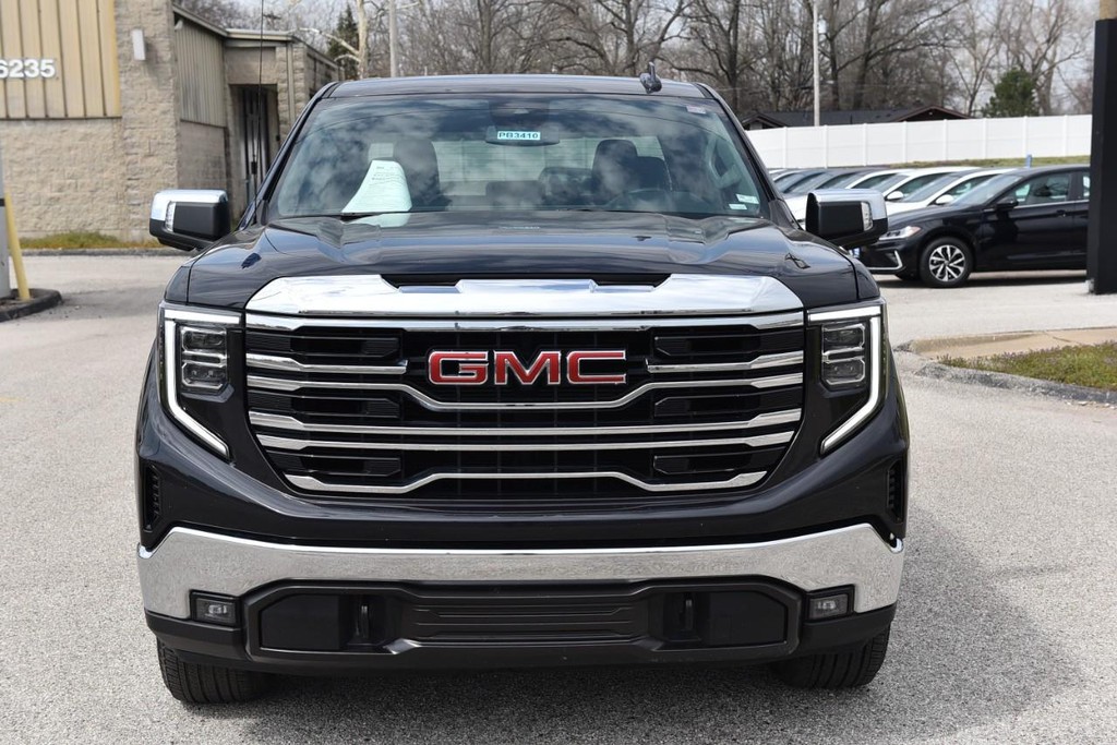 GMC Sierra 1500 Vehicle Full-screen Gallery Image 4