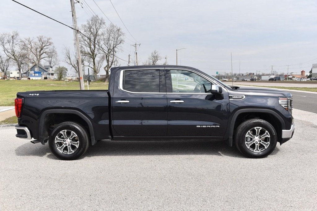 GMC Sierra 1500 Vehicle Full-screen Gallery Image 5