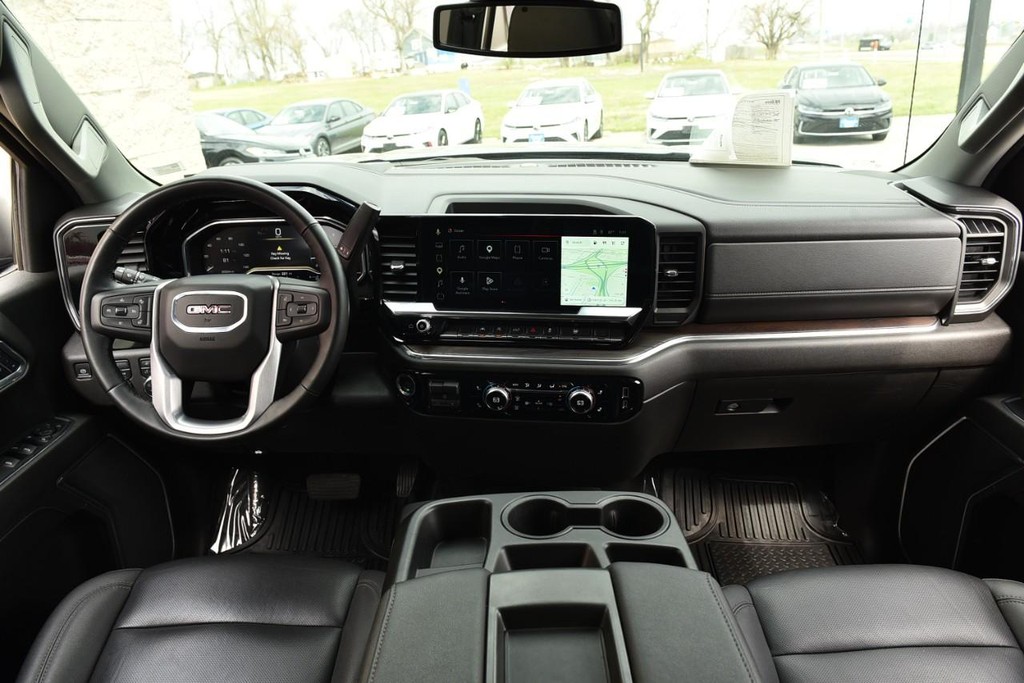 GMC Sierra 1500 Vehicle Full-screen Gallery Image 8