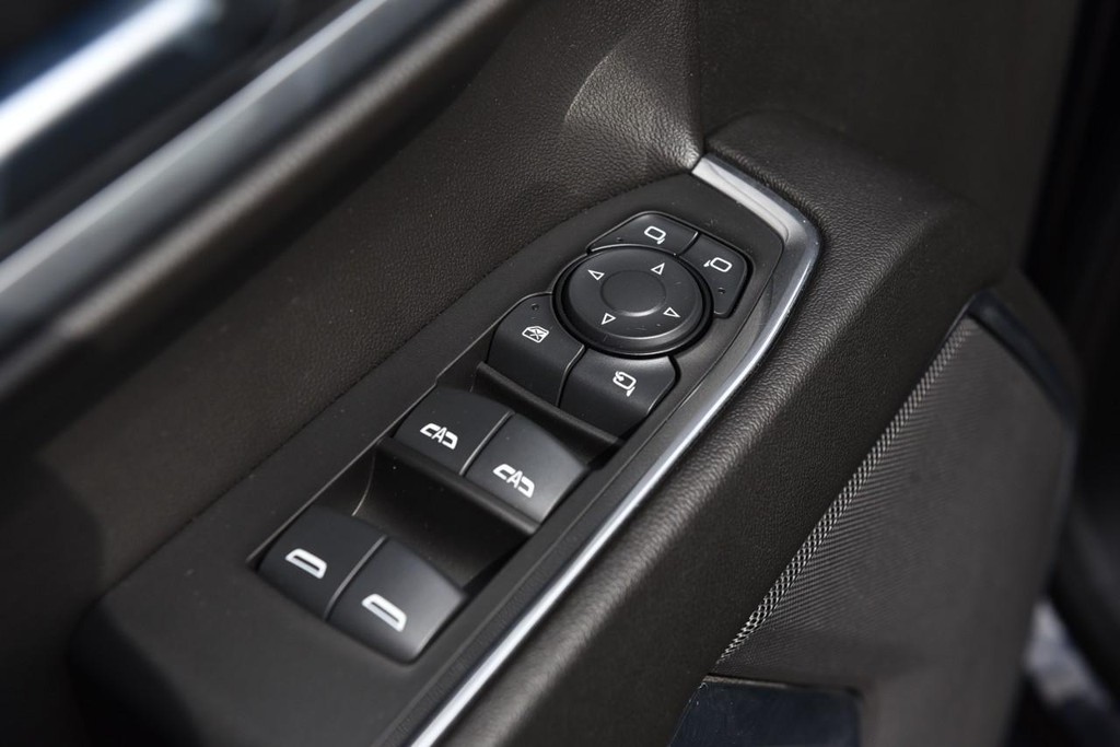 GMC Sierra 1500 Vehicle Full-screen Gallery Image 9