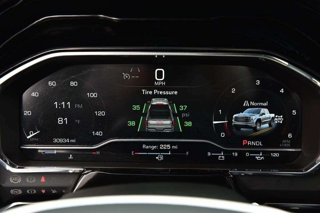 GMC Sierra 1500 Vehicle Full-screen Gallery Image 12