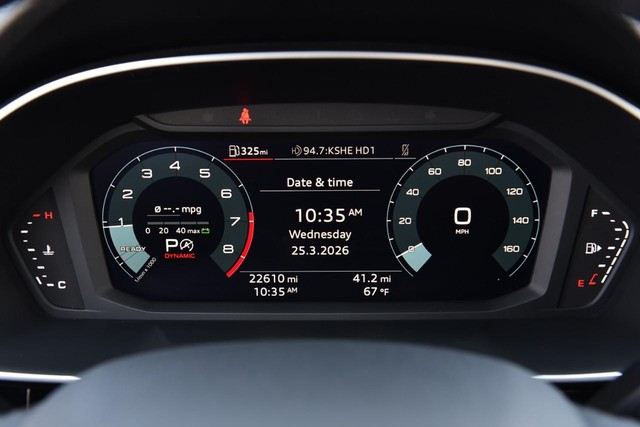 Audi Q3 Vehicle Image 12