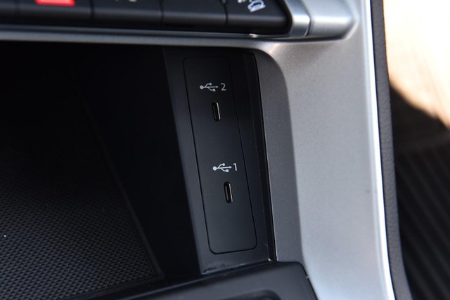 Audi Q3 Vehicle Image 17