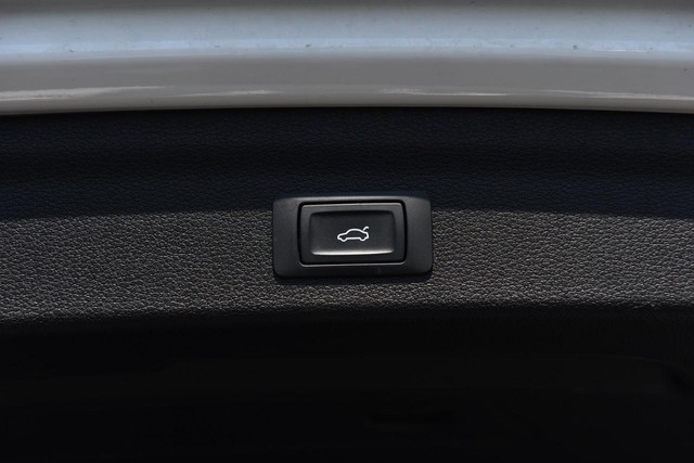 Audi Q3 Vehicle Image 26