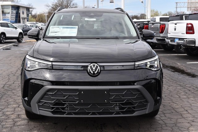 Volkswagen Taos Vehicle Image 04