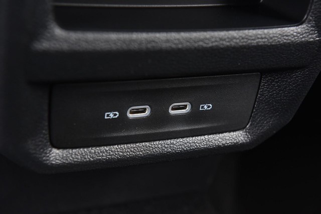 Volkswagen Taos Vehicle Image 24