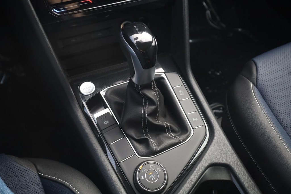 Volkswagen Taos Vehicle Full-screen Gallery Image 17