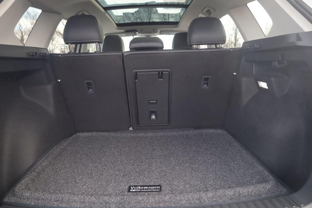 Volkswagen Taos Vehicle Full-screen Gallery Image 22