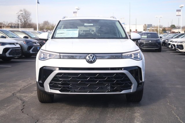 Volkswagen Taos Vehicle Image 03