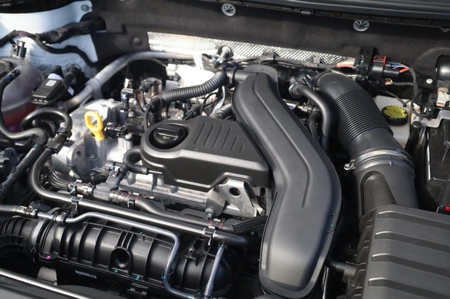 Volkswagen Taos Vehicle Image 23