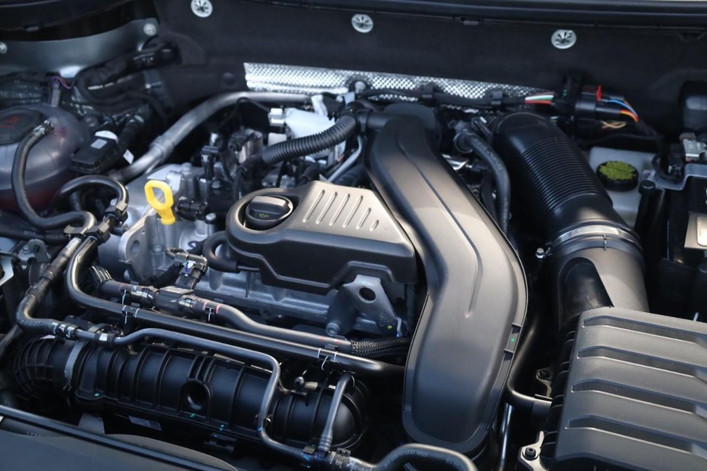 Volkswagen Taos Vehicle Full-screen Gallery Image 23