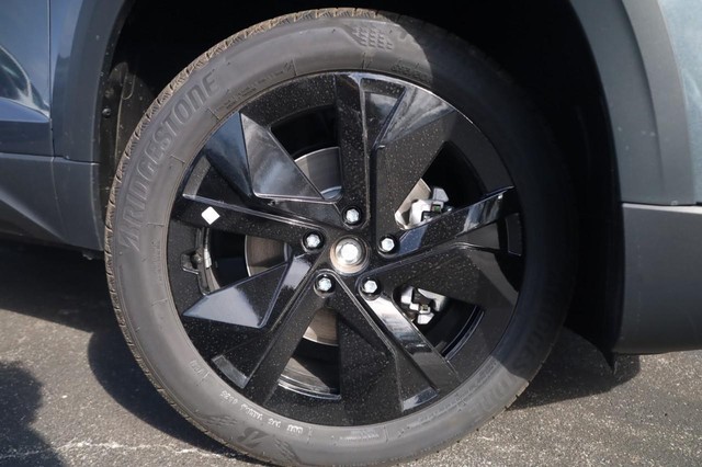 Volkswagen Taos Vehicle Image 02