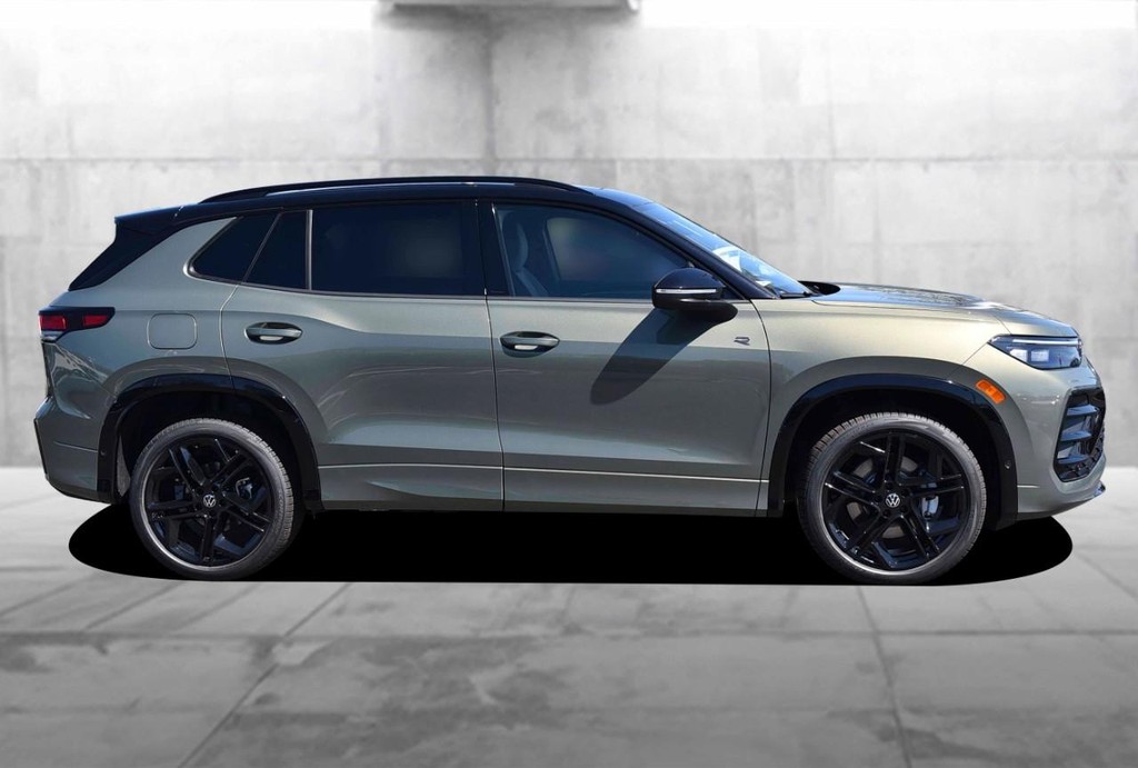 Volkswagen Tiguan Vehicle Full-screen Gallery Image 5