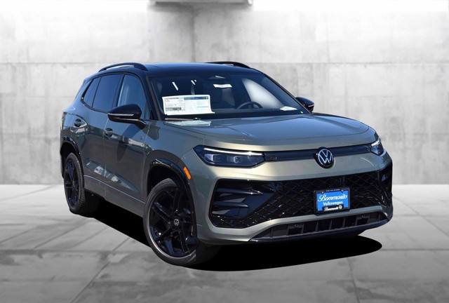 Volkswagen Tiguan Vehicle Image 02