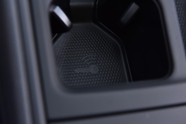 Volkswagen Tiguan Vehicle Image 16