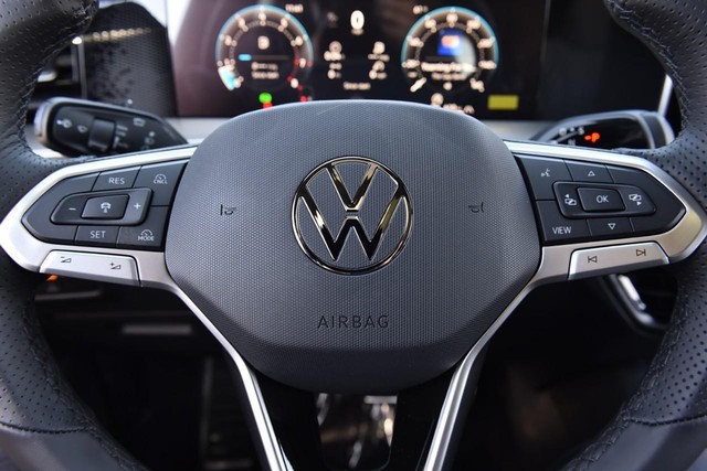 Volkswagen Tiguan Vehicle Image 18