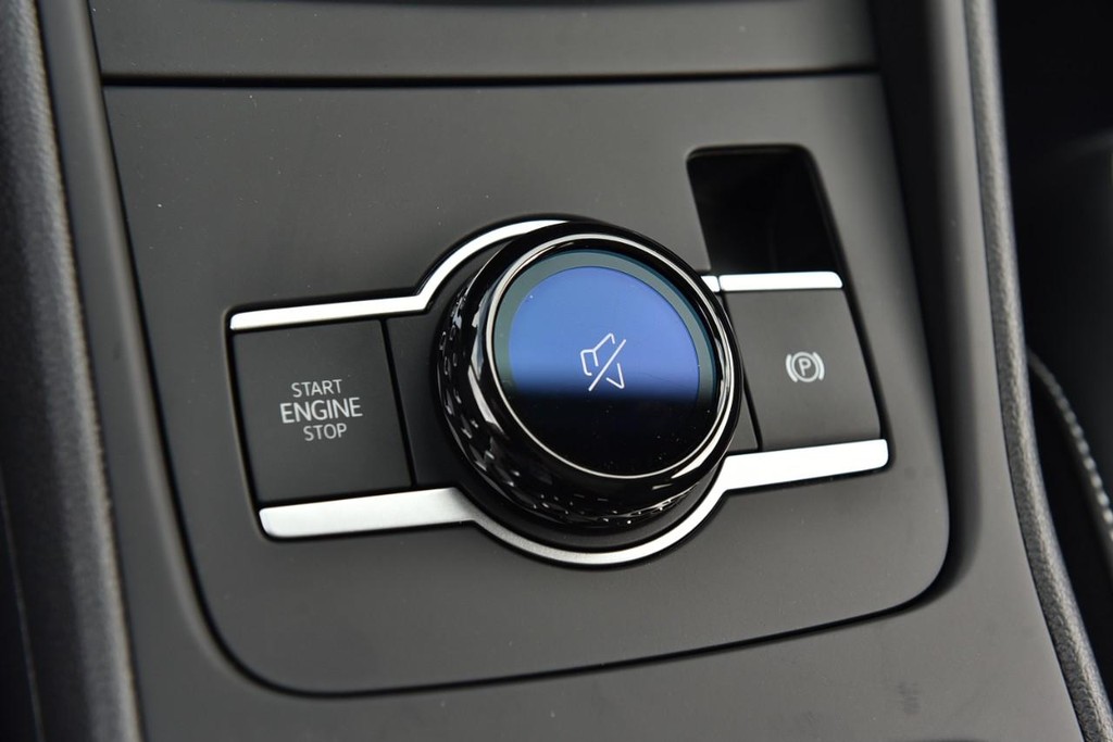 Volkswagen Tiguan Vehicle Full-screen Gallery Image 17
