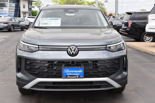 Volkswagen Tiguan Vehicle Image 04
