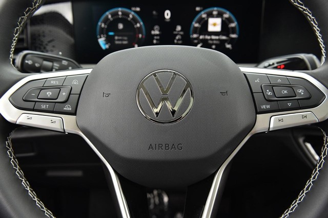 Volkswagen Tiguan Vehicle Image 18
