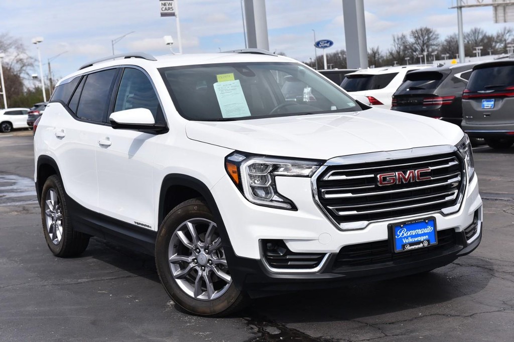 GMC Terrain Vehicle Full-screen Gallery Image 2