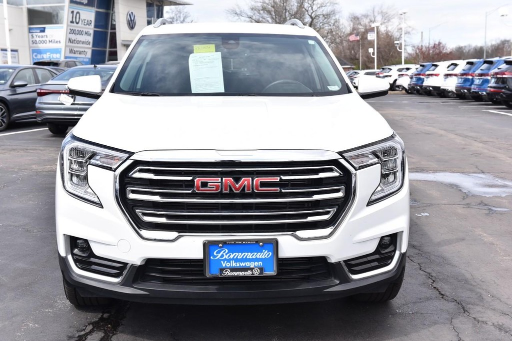 GMC Terrain Vehicle Full-screen Gallery Image 4