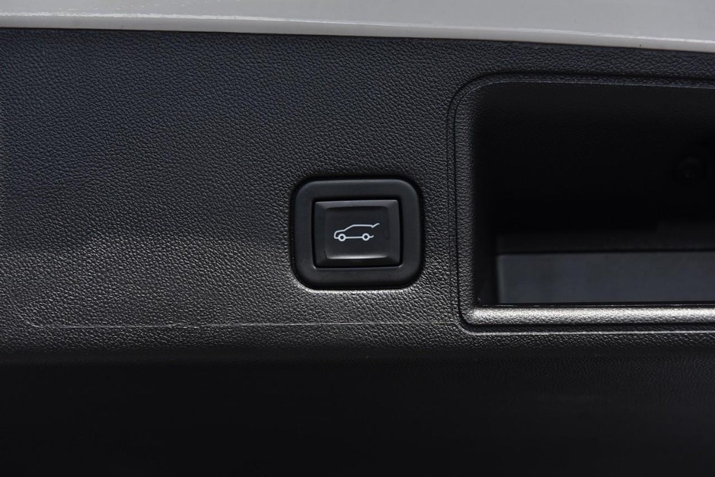 GMC Terrain Vehicle Full-screen Gallery Image 27