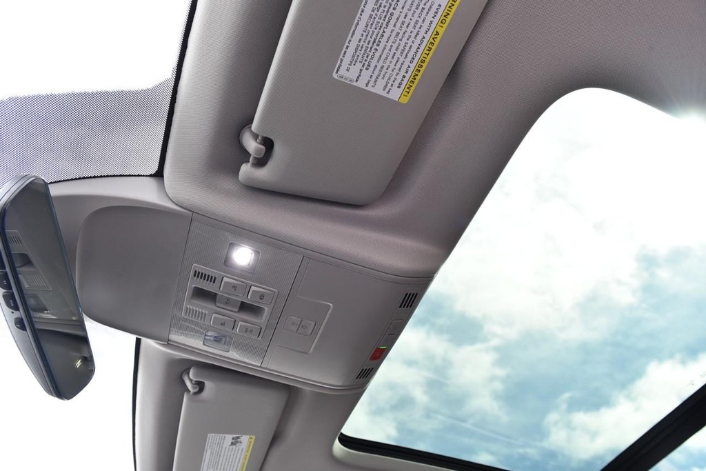 Volkswagen Taos Vehicle Full-screen Gallery Image 20