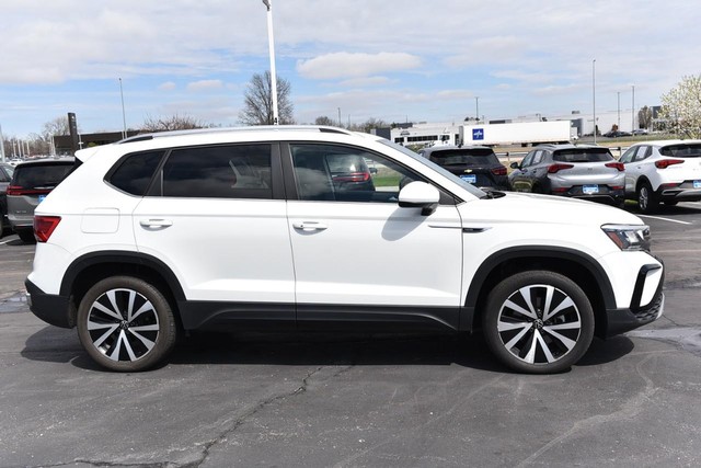 Volkswagen Taos Vehicle Image 05