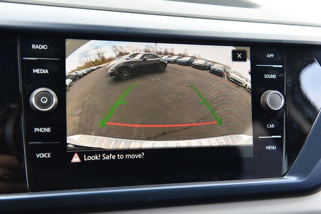 Volkswagen Taos Vehicle Image 12