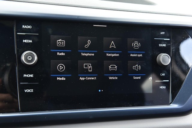 Volkswagen Taos Vehicle Image 13