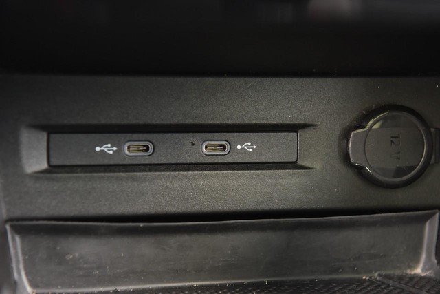 Volkswagen Taos Vehicle Image 15