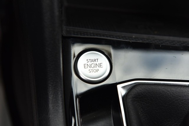 Volkswagen Taos Vehicle Image 16