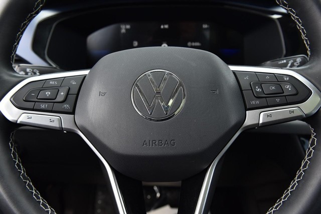 Volkswagen Taos Vehicle Image 17